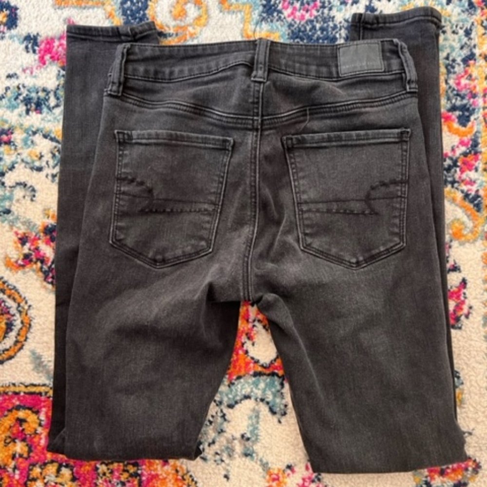 Black stretchy skinny jeans